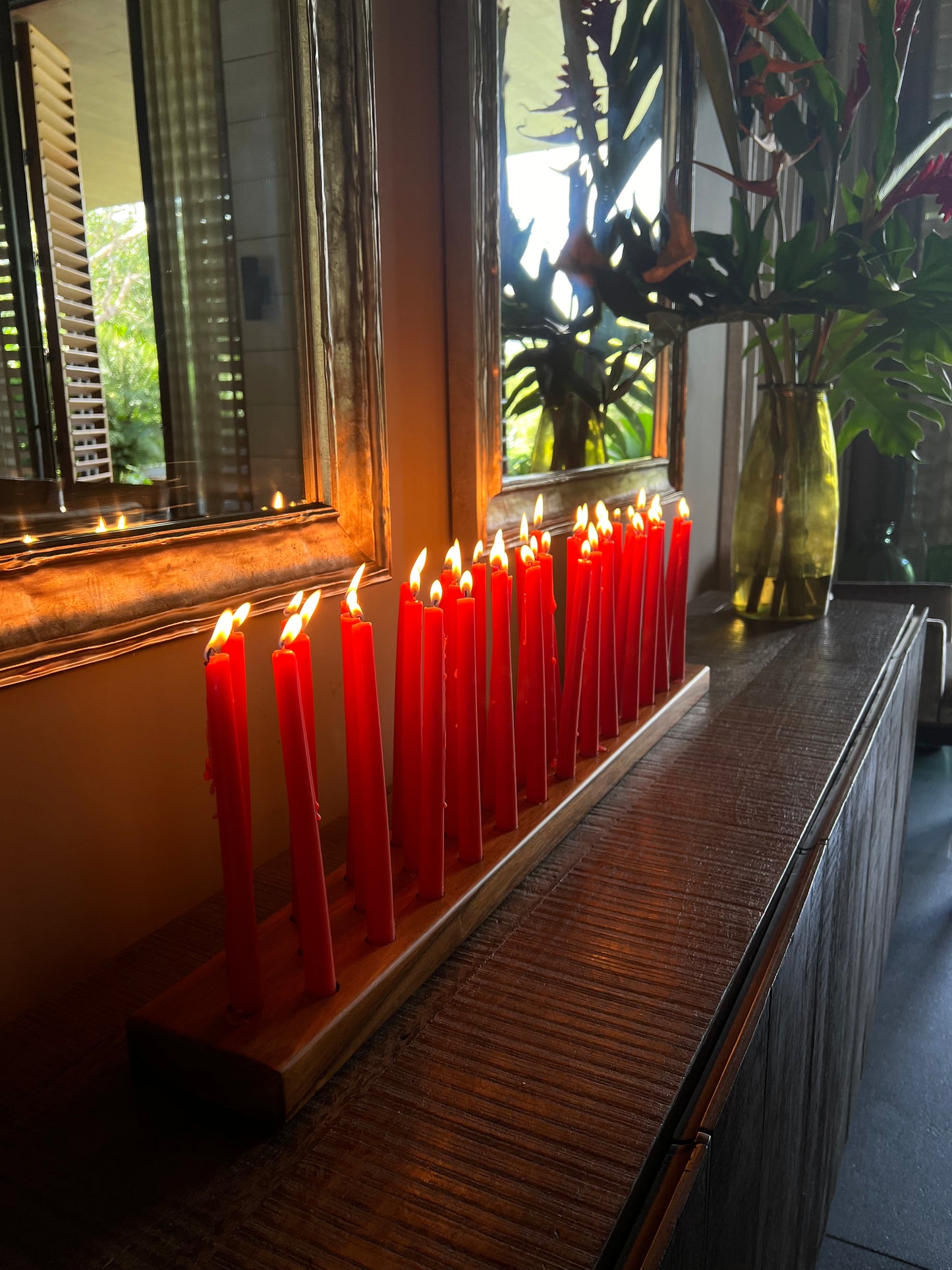 Base de madera porta velas
